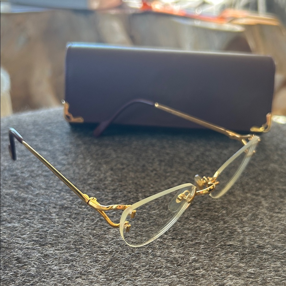 💯 Authentic Cartier Elegant Gold and Clear Women's Glasses